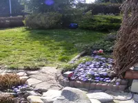 Vorgarten und Wiese.webp