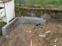 2016-04-09 die ersten 2 Fundamentsteine.JPG