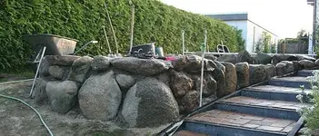 Feldsteinmauer am Fertigteich steht_klein.webp