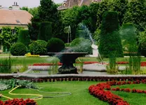 SR 15 im Schönbrunner Schlosspark.webp
