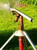 PERROT-Regner LKA 30 mot Dreifußstativ.jpg