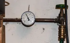 Statischer-Druck-an-der-Pumpe.webp