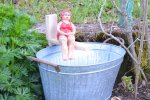 2017-05-05 Dicke Dame auf Sprungbrett.JPG