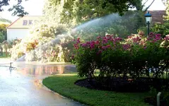BAUER Kreis-und Sektorregner SB 82 im Rosarium Baden - 23.webp