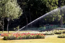 BAUER Kreis-und Sektorregner im Rosarium Baden - 16.webp