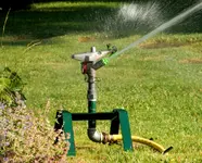 BAUER Kreis-und Sektorregner SR 15 im Rosarium Baden - 2.webp