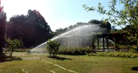 BAUER Kreis-und Sektorregner SB 82 im Rosarium Baden - 4.webp