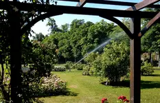 BAUER Kreis-und Sektorregner SB 82 im Rosarium Baden - 40.webp
