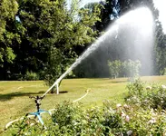 BAUER Kreis-und Sektorregner SB 82 im Rosarium Baden - 3.webp