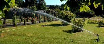 BAUER Kreis-und Sektorregner SB 82 im Rosarium Baden - 33.webp