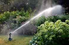 BAUER Kreis-und Sektorregner SB 82 im Rosarium Baden - 36.webp
