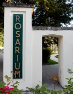 Rosarium Baden -  Eingang Doblhoffgasse.webp