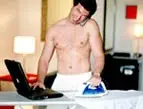 männer bügeln.webp