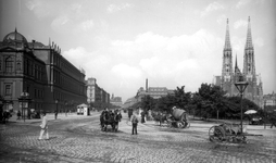 Ring- Richtung Votivkirche um 1900 (ÖNB).jpg