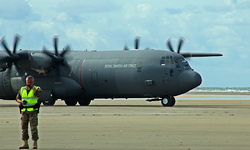 Royal Danish Air Force_Herkules_Landung_1a_900.JPG