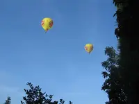 Ballon am Himmel.webp