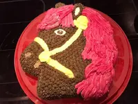 Torte Pferdekopf.webp