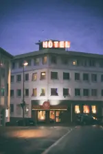 Hotel.JPG