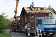 Gerteschuppenbau&Hüttentransport 047.webp