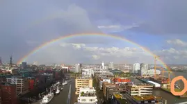 Am Ende des Regenbogens Honigtöpfe.webp