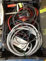 Mat-Kiste-13_Kfz-Überlängen-Warnleuchte Batterie-Kabel_Garage-Lin.jpg Mat-Kiste-13_Kfz-Überlängen-Warnleuchte Batterie-Kabel_Garage-Lin.jpg