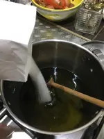 LöwenzahnblütenHonig.webp