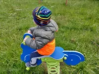 Auf dem Spielplatz 12.webp