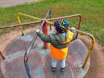 Auf dem Spielplatz 16.jpg