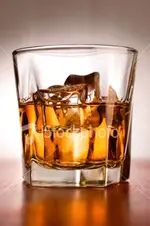 ist2_994852-scotch-on-the-rocks.webp