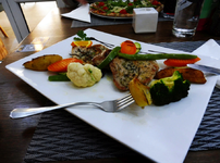 Einmal Grillteller mit allem.webp