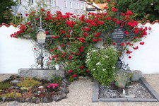 Elterngrab   0423.JPG