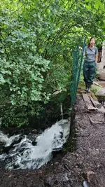 Wasserfall und Entnahme des Wassers für Teich.webp