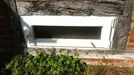 Kellerfenster.webp