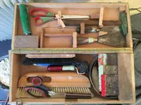 Werkzeug Tapezieren_Dach-Zi_Dachboden.jpg Werkzeug Tapezieren_Dach-Zi_Dachboden.jpg