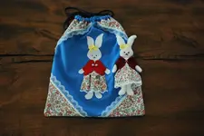 Hase und Hasenbeutel.webp