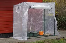 Tomatenhäuschen.webp