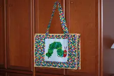 Raupe Nimmersatt-Tasche.webp