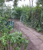 21_Weg vom Eingang zum Garten.webp