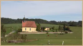 Kapelle am Wegesrand.webp