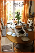 Kaffeetafel,was wünscht sich Frau mehr....webp